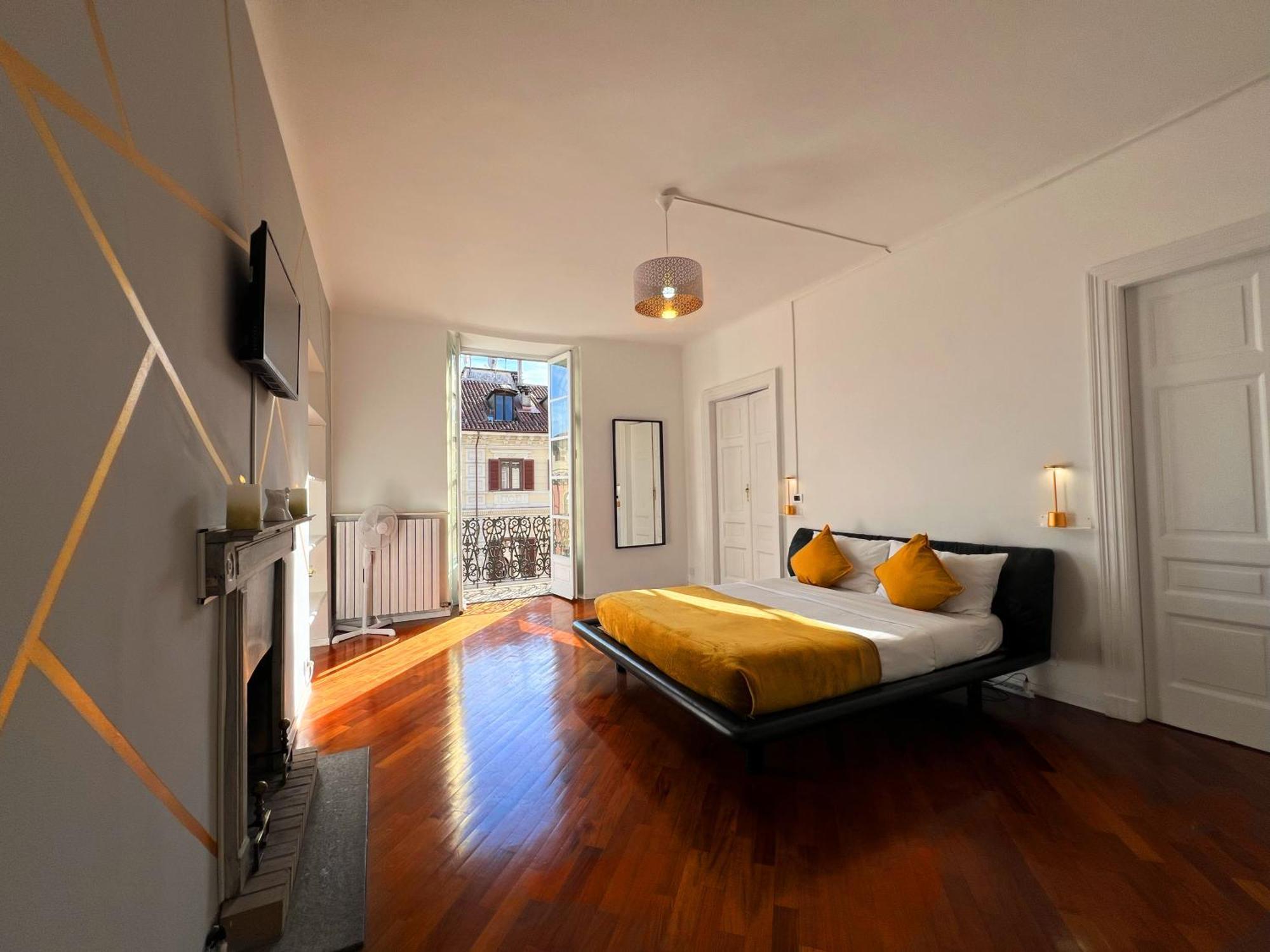 Apartment Cernaia Turin